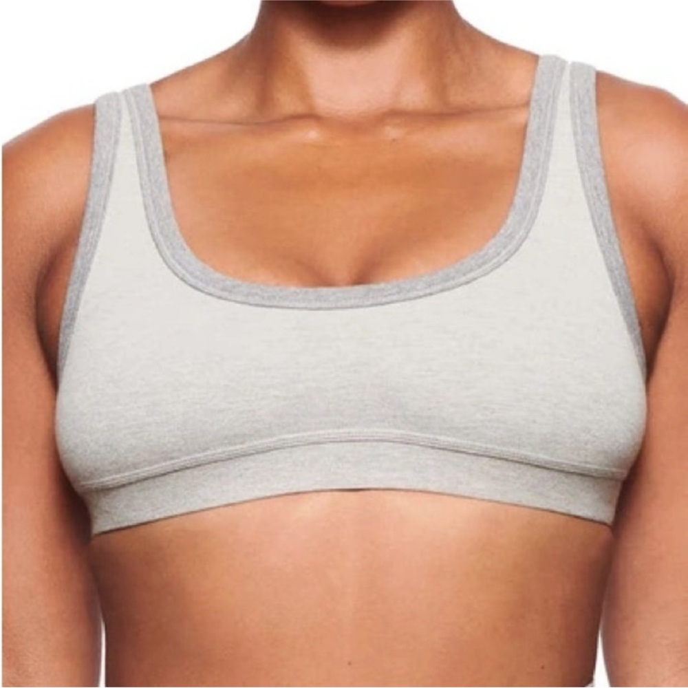 Skims Scoop-Neck Bra in Heather Gray